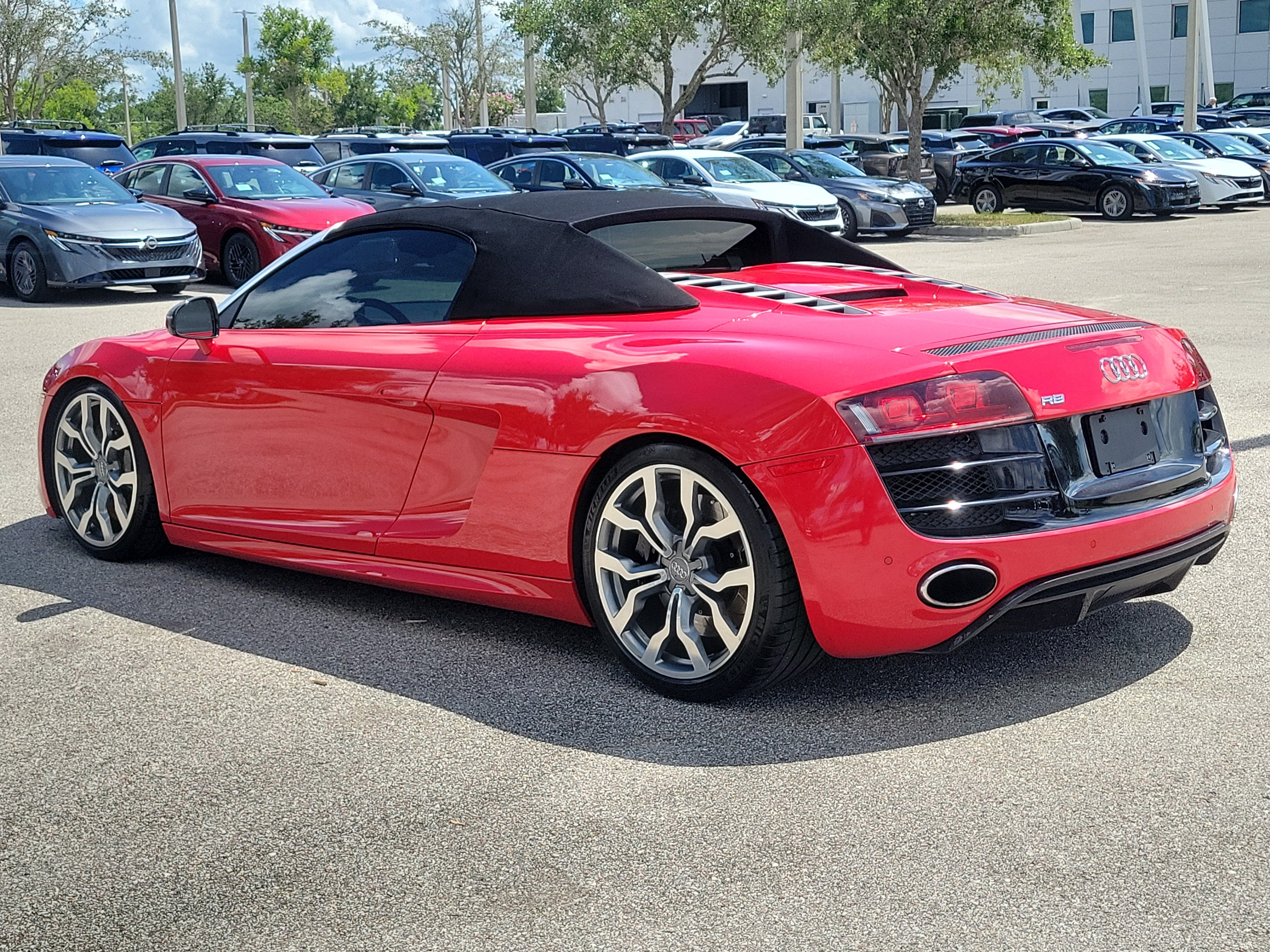 Used 2011 Audi R8 V10 AWD/4WD image 7