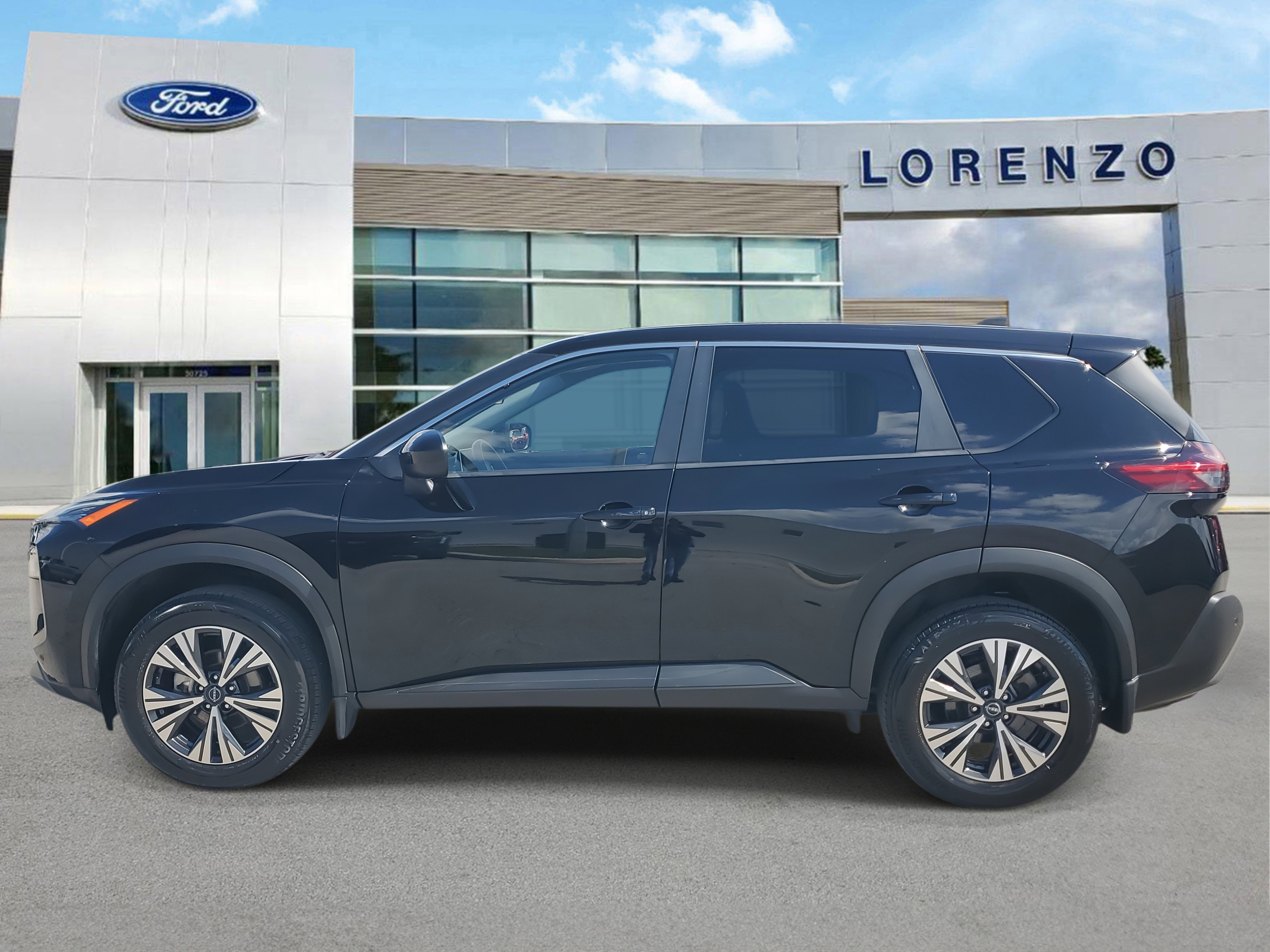 Used 2023 Nissan Rogue SV image 8