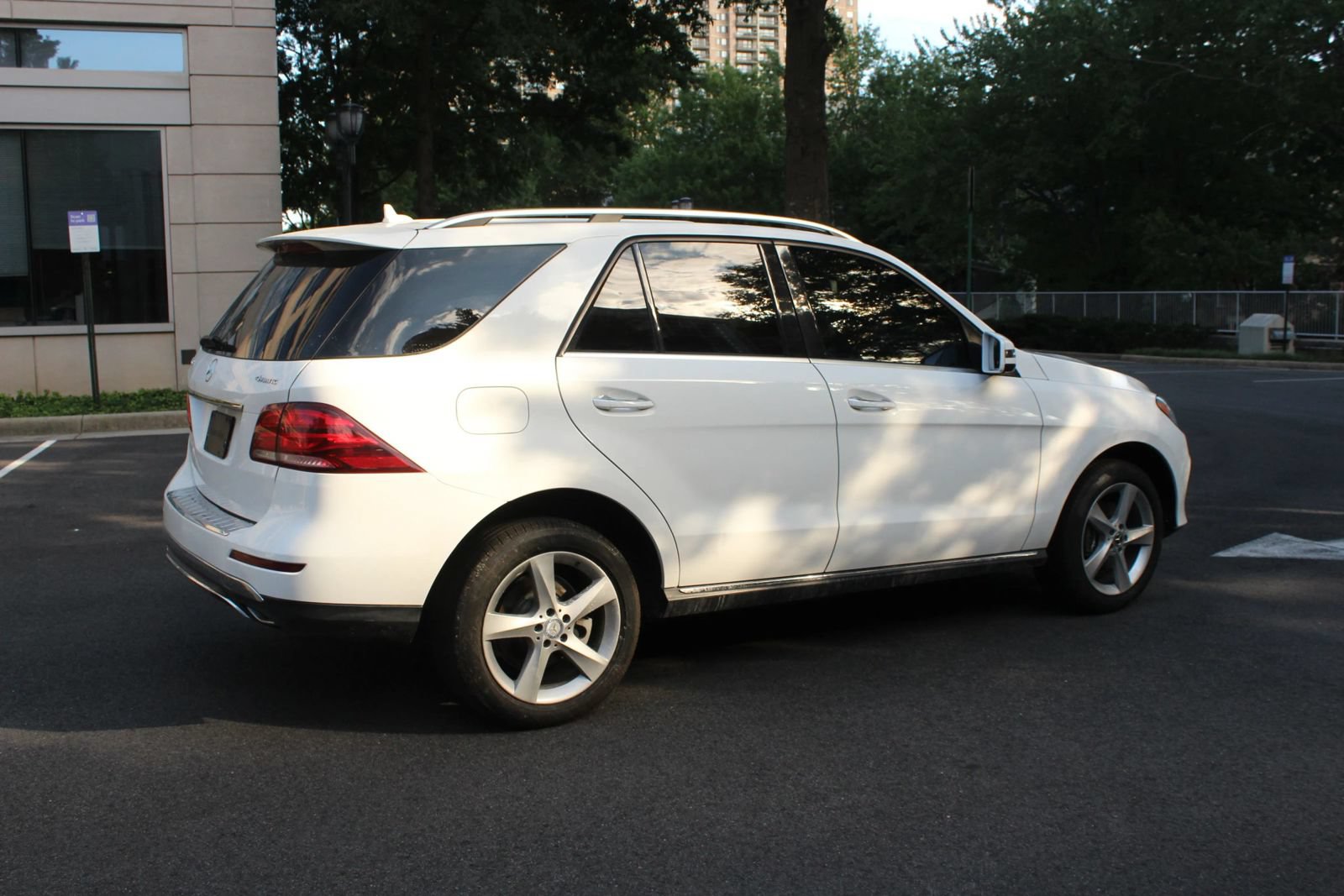 Used 2017 Mercedes-Benz GLE 350 4MATIC w/ Premium 1 Package image 7
