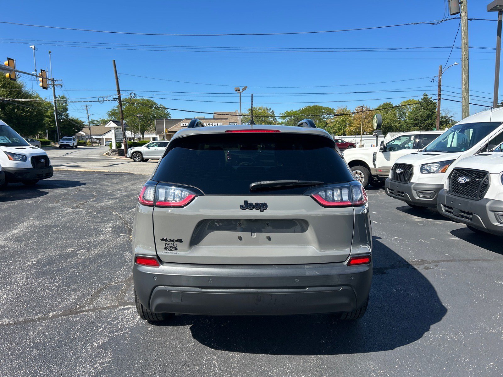 Used 2023 Jeep Cherokee Altitude Lux w/ Mopar Interior Package AWD/4WD image 13