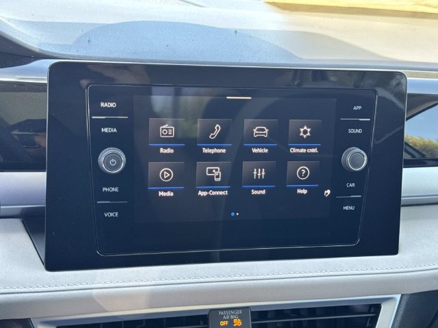 New 2026 Volkswagen Taos SE FWD image 12
