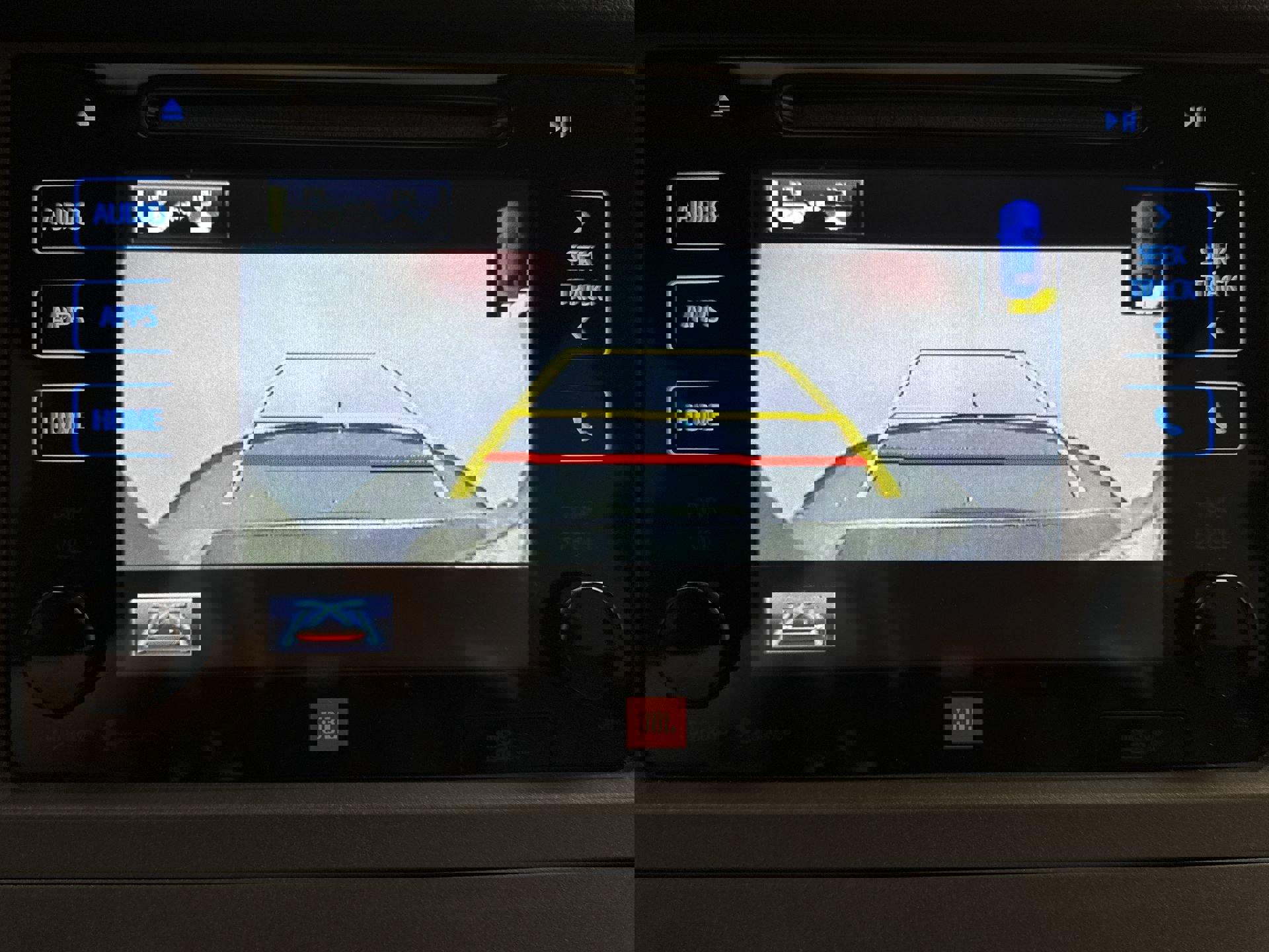 Used 2015 Toyota Sienna Limited Premium FWD image 10