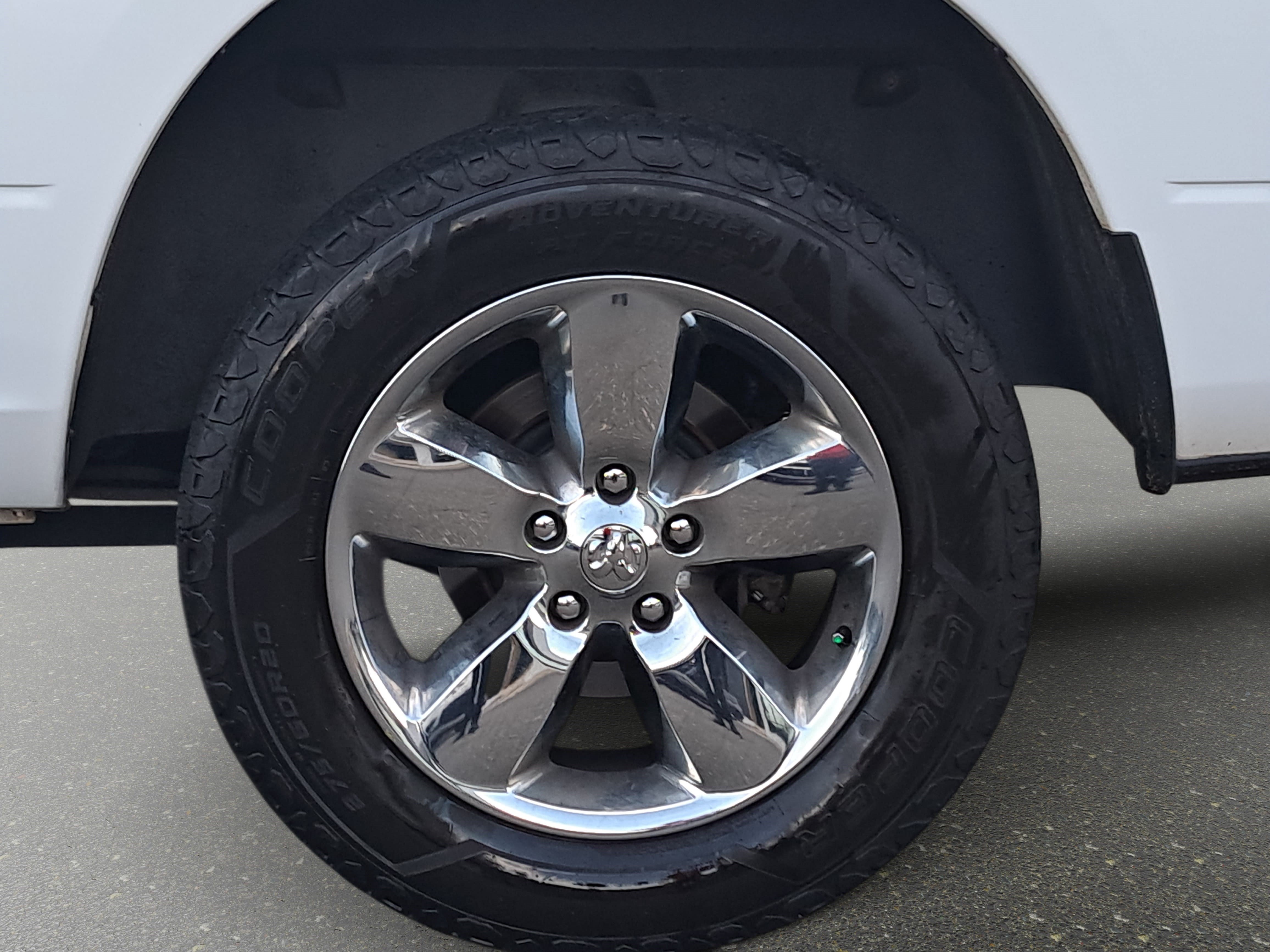 Used 2018 RAM 1500 Classic SLT AWD/4WD image 28