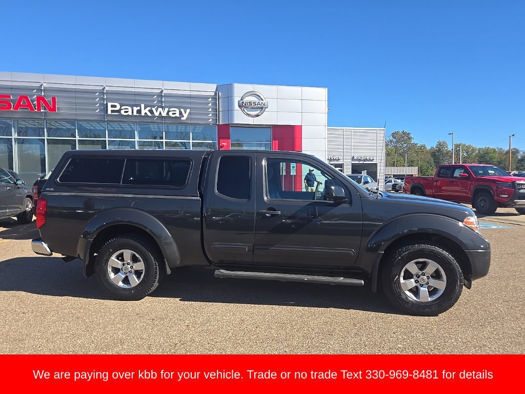 Used 2013 Nissan Frontier SV w/ SV Value Truck Pkg AWD/4WD image 8