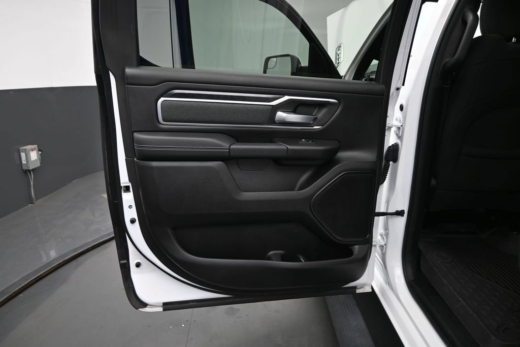 Used 2022 RAM 1500 Big Horn AWD/4WD image 14