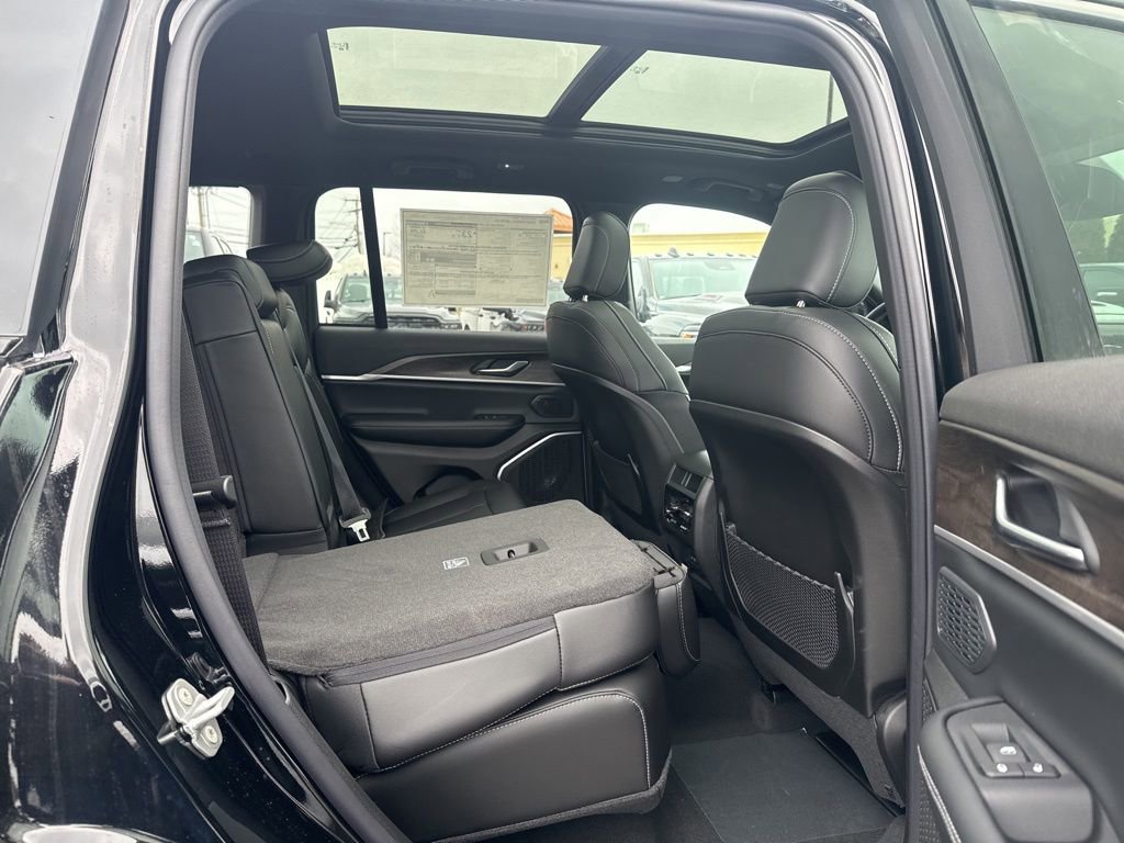 New 2026 Jeep Grand Cherokee Limited image 27