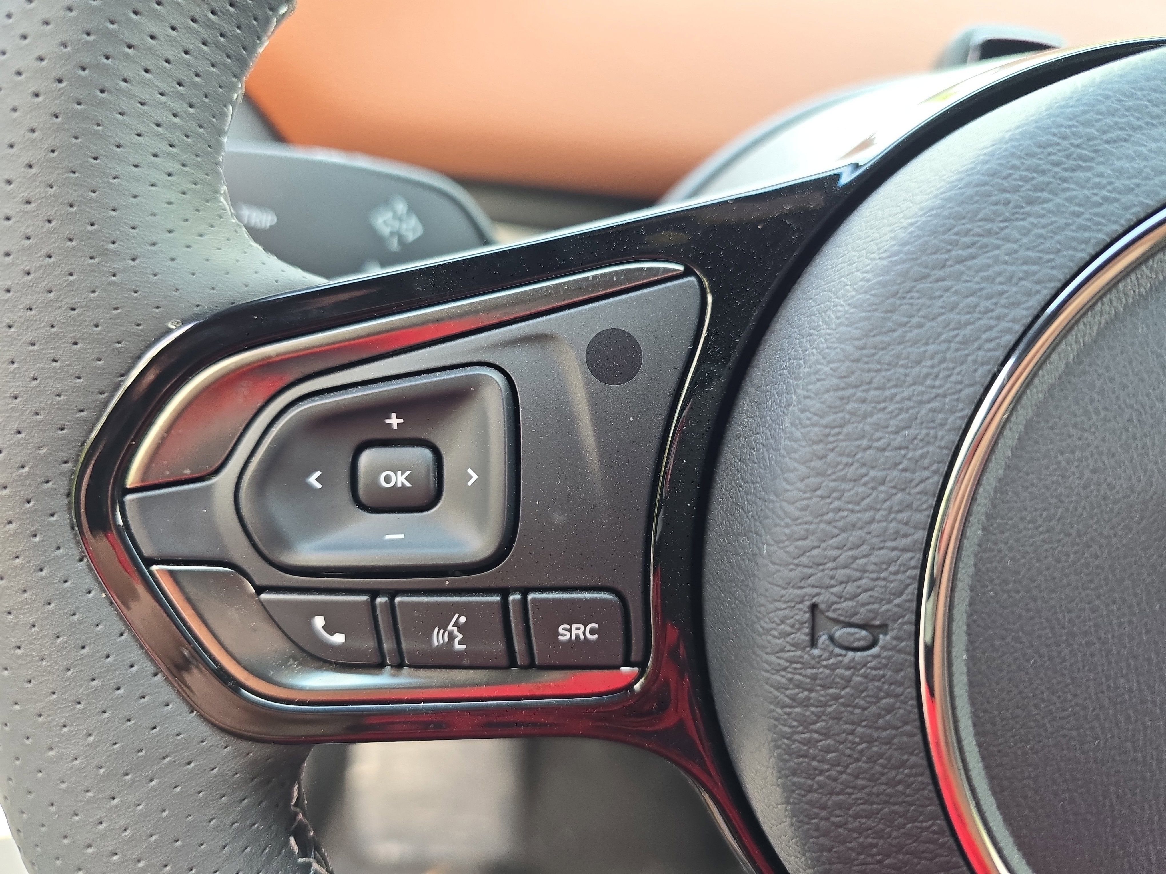 New 2025 VinFast VF 8 Plus image 17