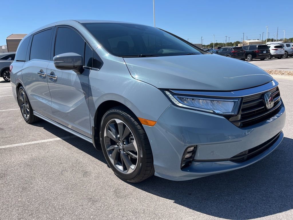 Certified 2024 Honda Odyssey Elite image 3