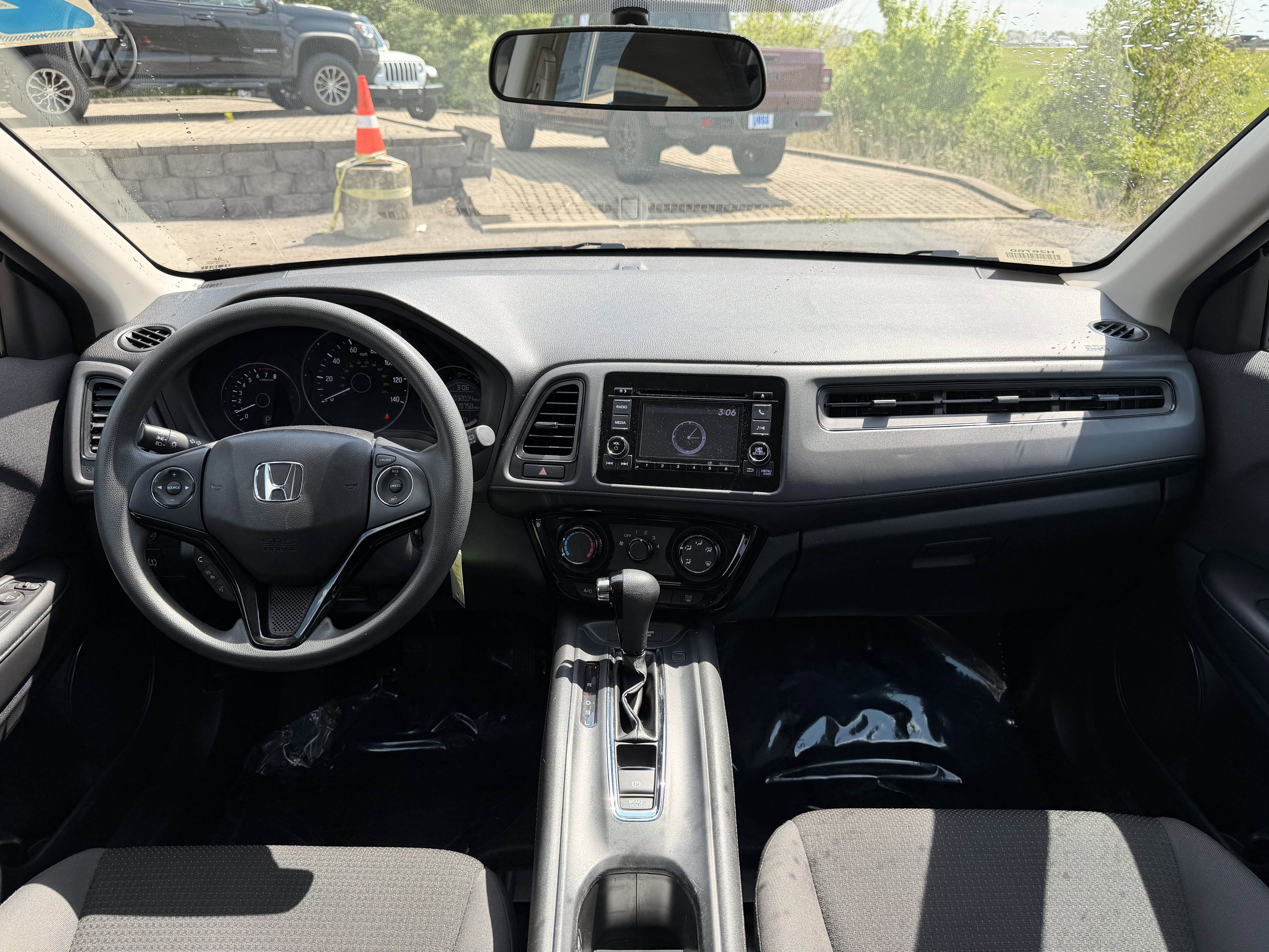 Used 2021 Honda HR-V LX image 15