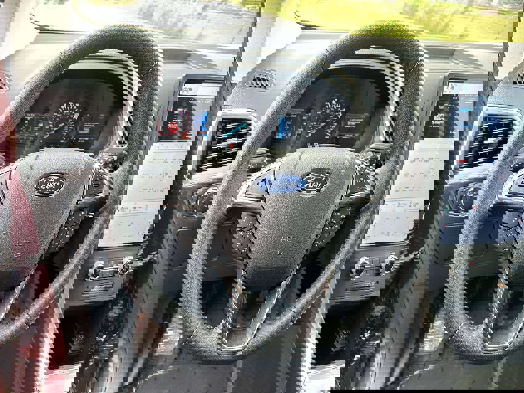 Used 2024 Ford Edge SEL image 14