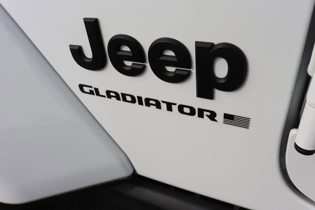 Used 2023 Jeep Gladiator Willys image 6