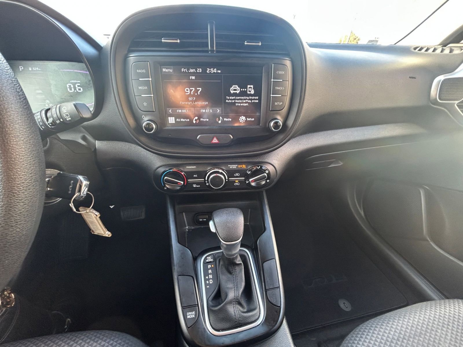 Used 2025 Kia Soul LX w/ LX Technology Package image 17