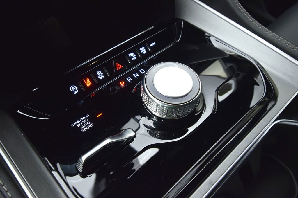 New 2026 Jeep Grand Wagoneer L Limited AWD/4WD image 22