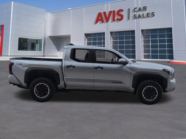 Used 2024 Toyota Tacoma TRD Off-Road AWD/4WD image 5