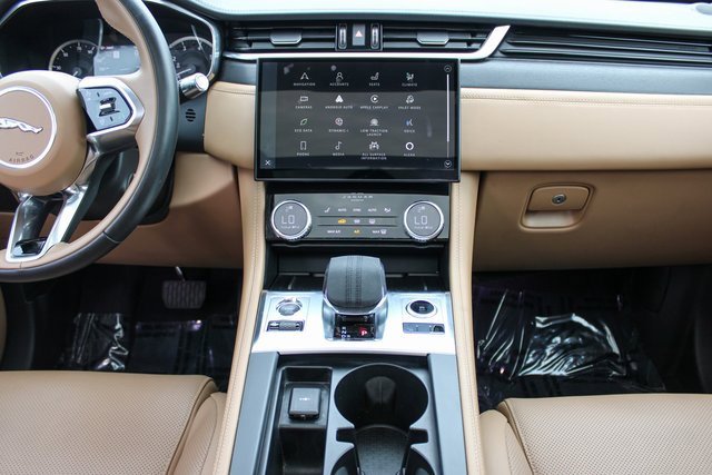 Used 2022 Jaguar F-PACE S image 18