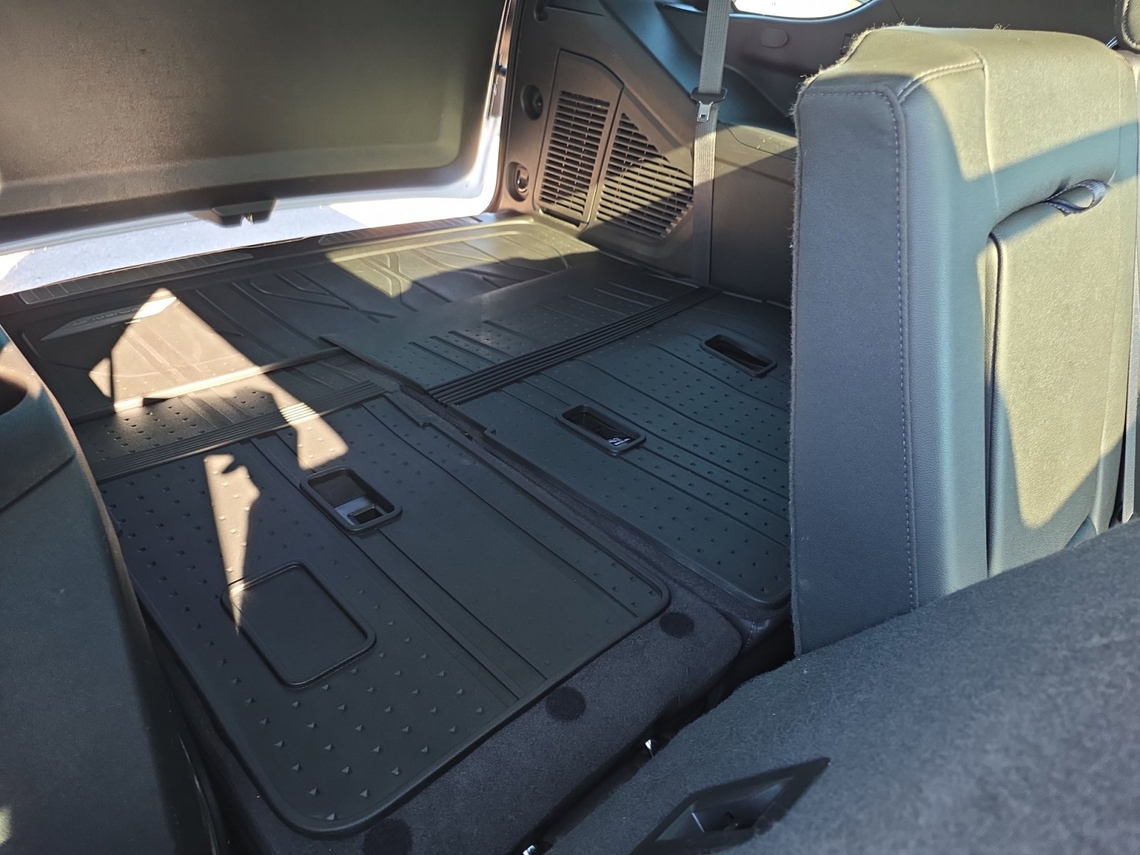 Used 2023 Chevrolet Tahoe Z71 image 34