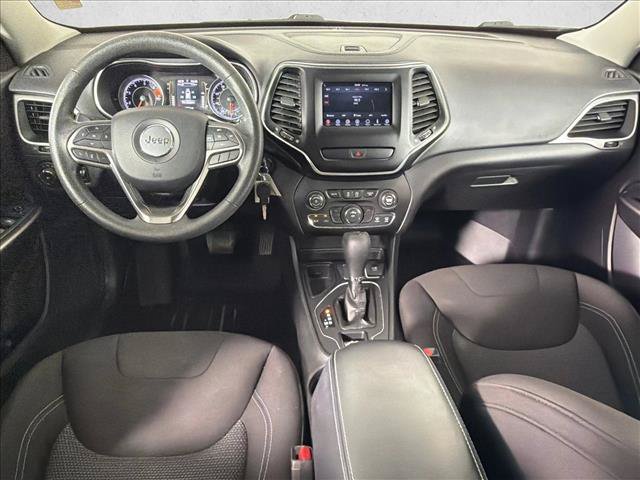 Used 2019 Jeep Cherokee Latitude w/ Popular Appearance Group FWD image 22