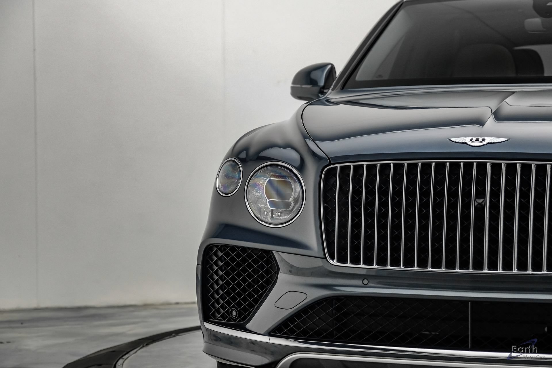 Used 2023 Bentley Bentayga Extended Wheelbase AWD/4WD image 29