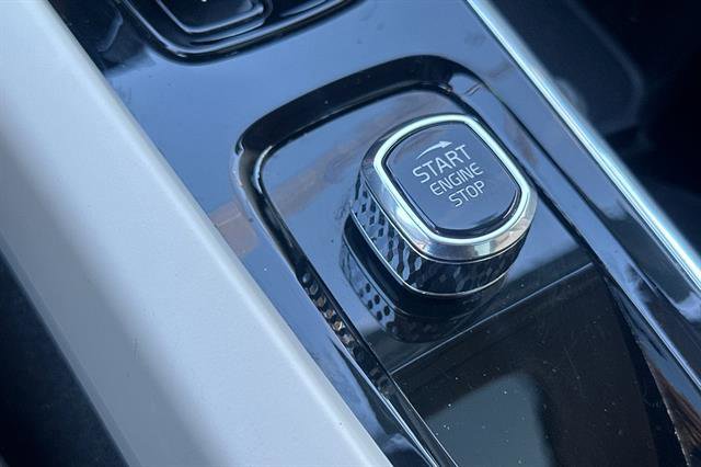 Certified 2023 Volvo XC60 T8 Plus w/ Climate Package image 25