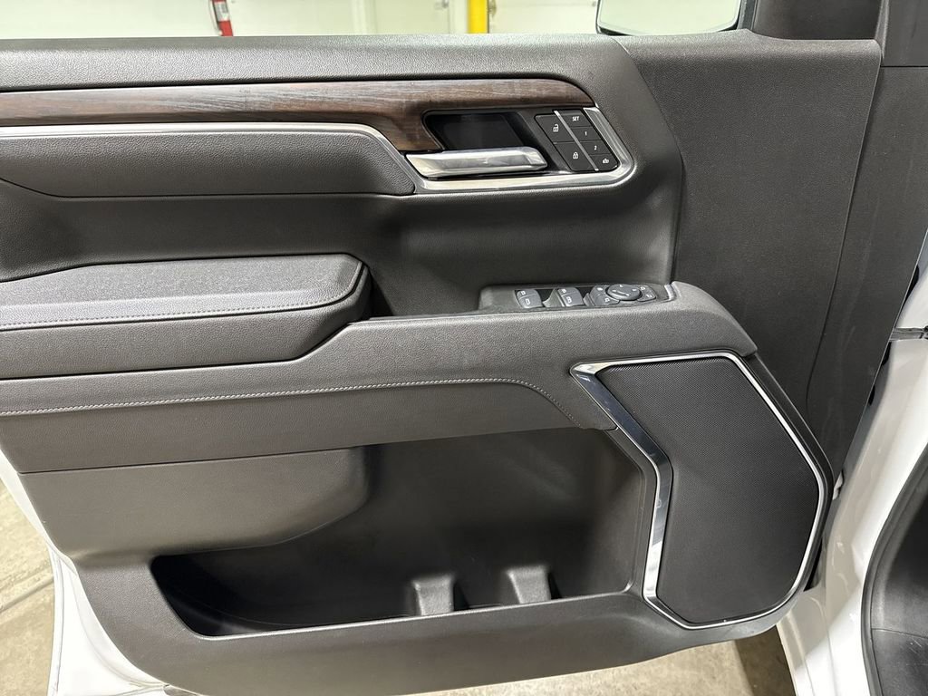 Used 2025 GMC Sierra 1500 SLT image 21