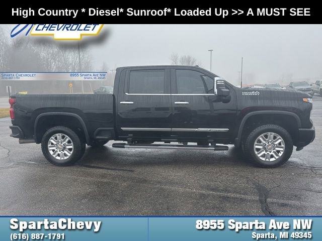 Used 2024 Chevrolet Silverado 2500 High Country AWD/4WD image 2