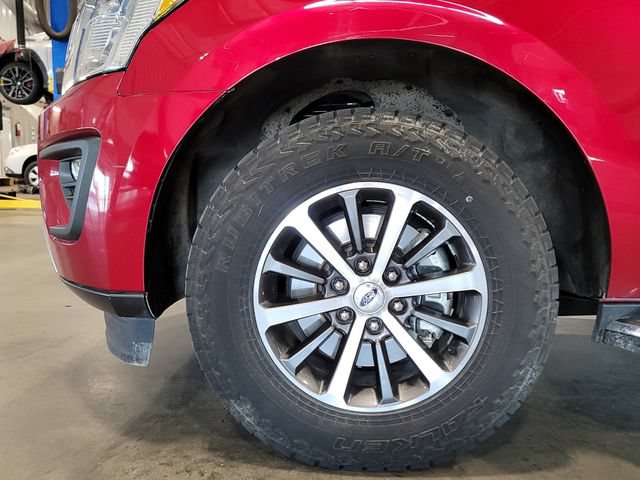 Used 2019 Ford Expedition XLT w/ Equipment Group 202A AWD/4WD image 15