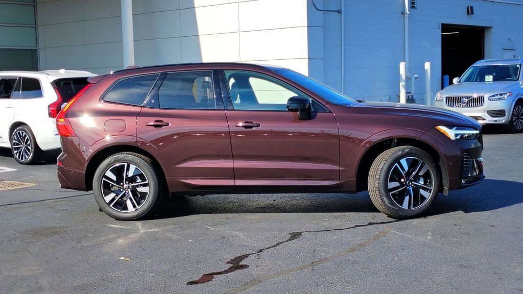 New 2026 Volvo XC60 B5 Plus w/ Protection Package Premier AWD/4WD image 2