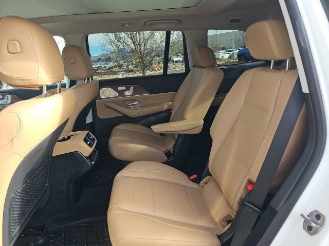 Used 2024 Mercedes-Benz GLS 450 4MATIC image 10