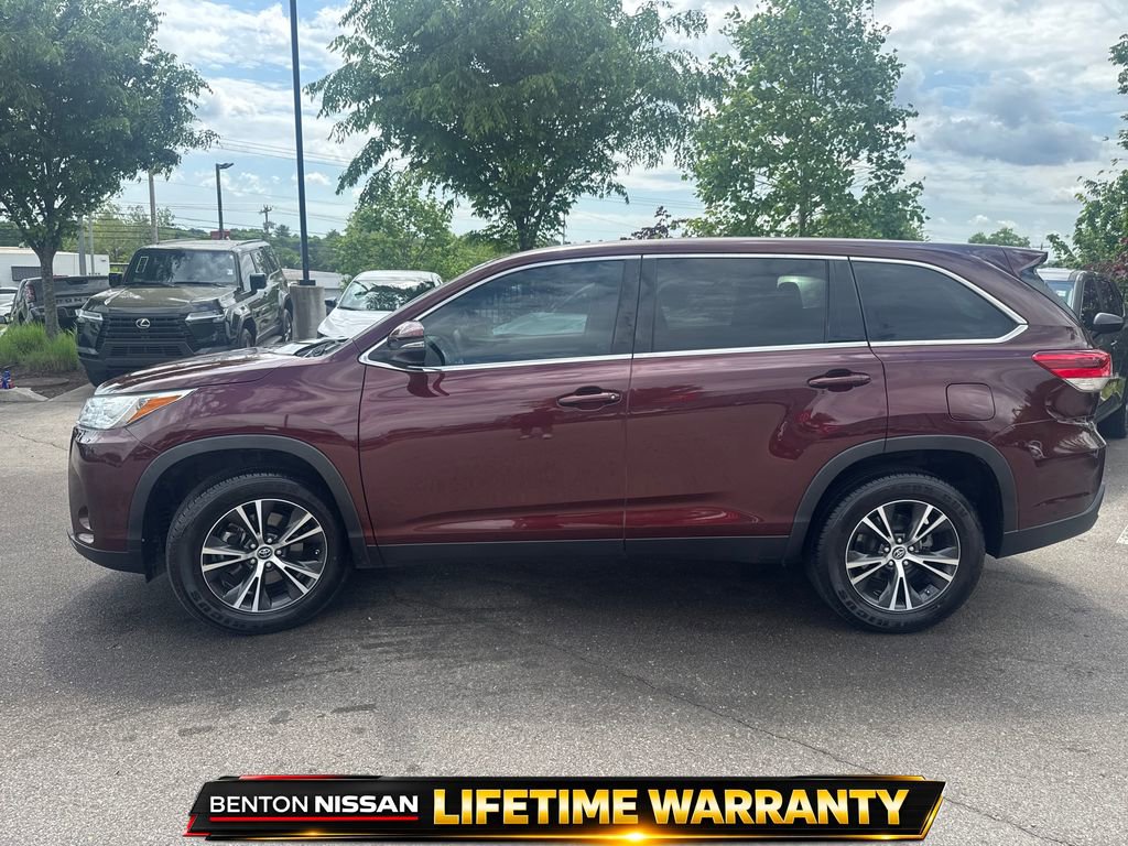 Used 2019 Toyota Highlander LE FWD image 5