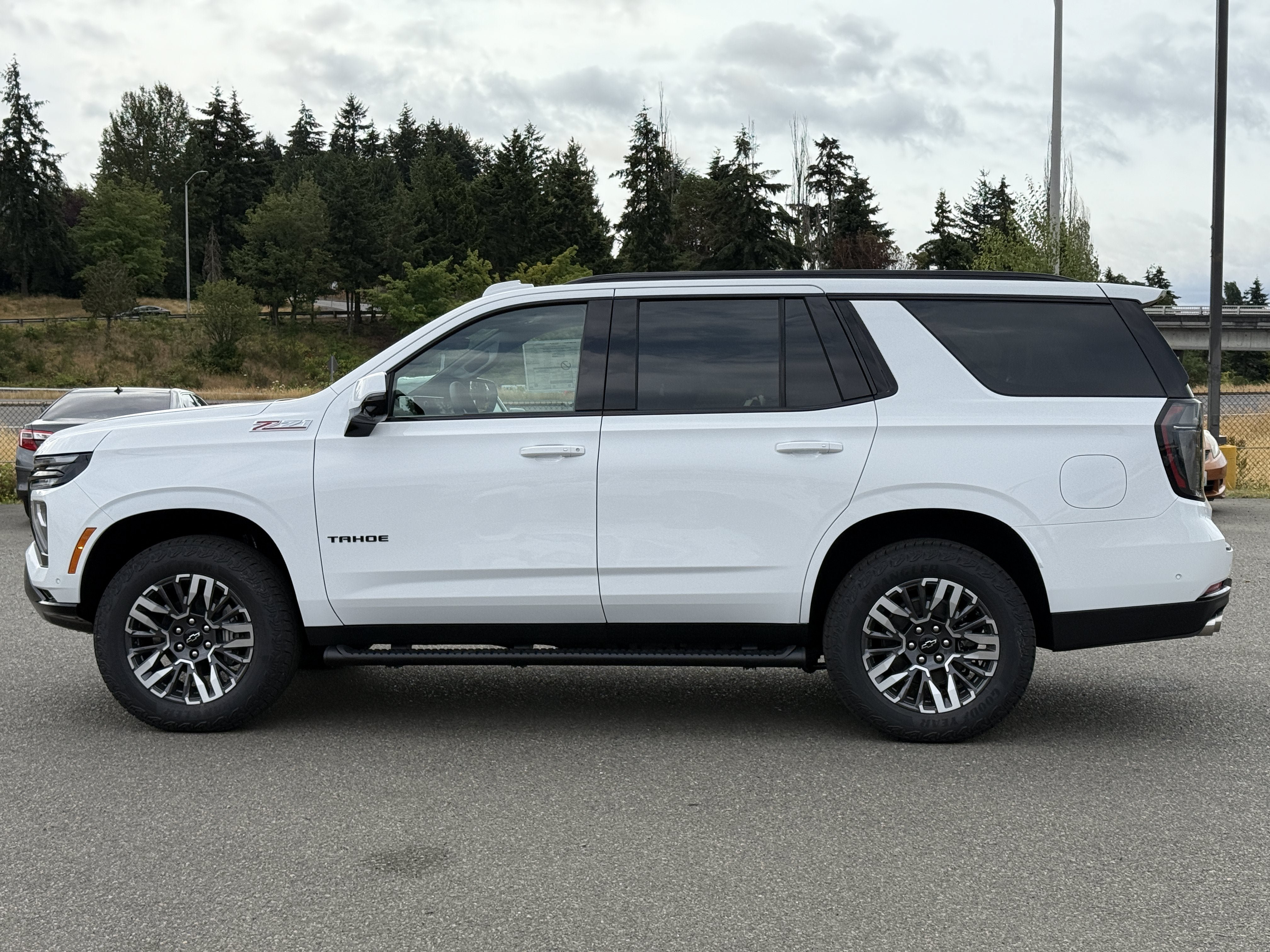 New 2026 Chevrolet Tahoe Z71 w/ Z71 Off-Road Package AWD/4WD image 2