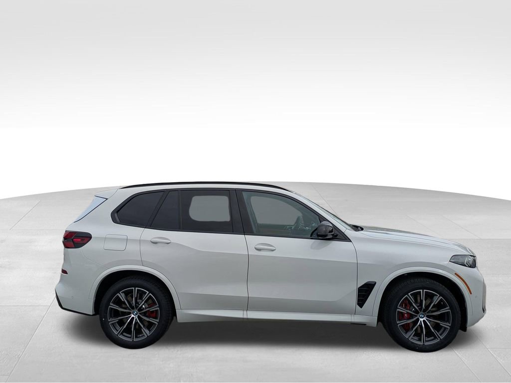 New 2026 BMW X5 M60i w/ Climate Comfort Package image 3