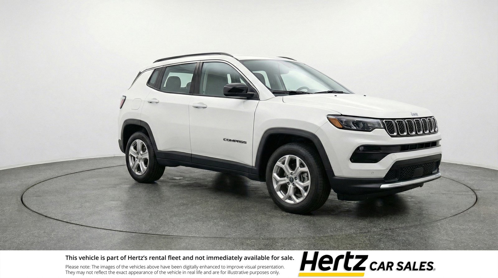 Used 2025 Jeep Compass Latitude AWD/4WD image 1