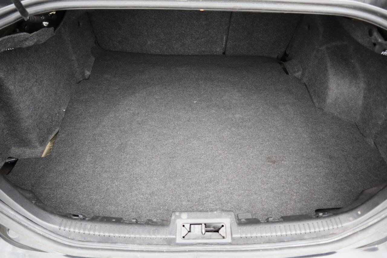 Used 2010 Ford Fusion SE image 17