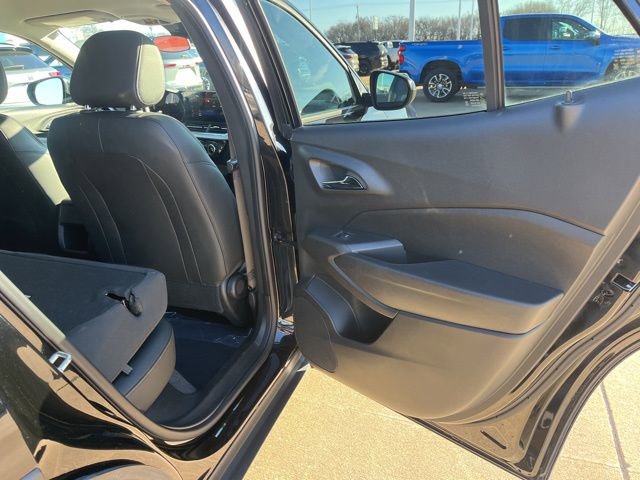 Used 2024 Chevrolet Trax LT image 40