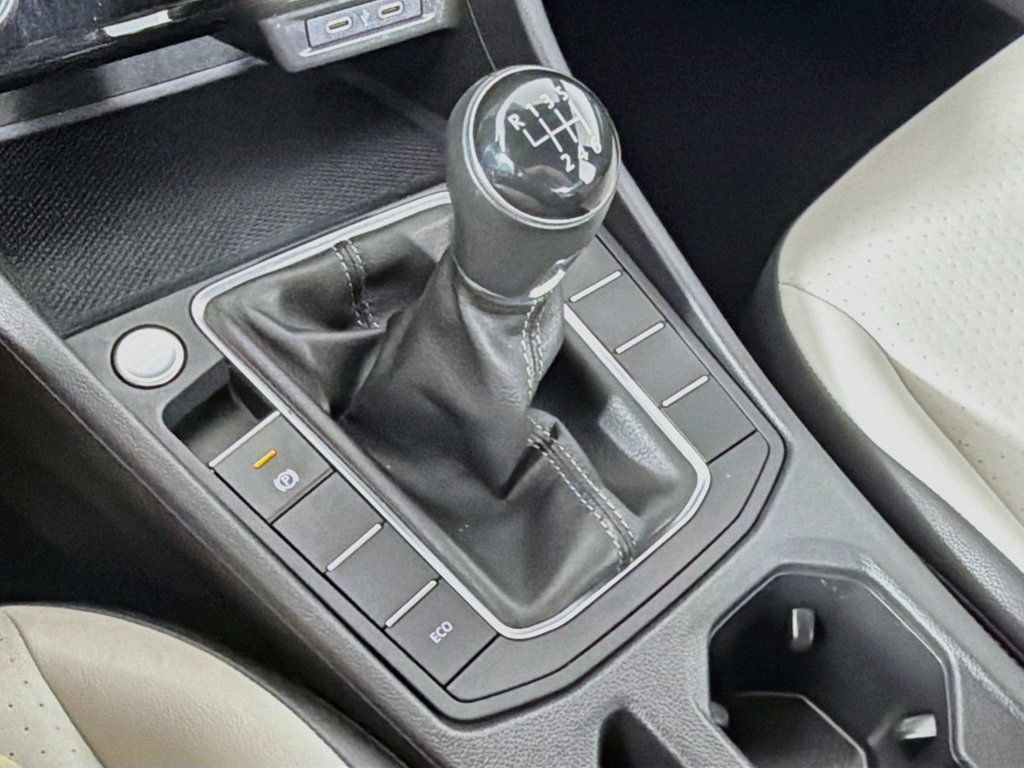 Used 2021 Volkswagen Jetta R-Line FWD image 15