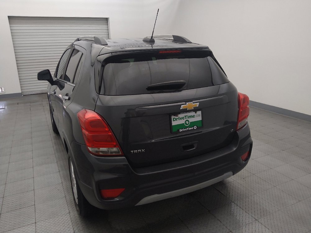 Used 2018 Chevrolet Trax LT w/ LT Convenience Package FWD image 6