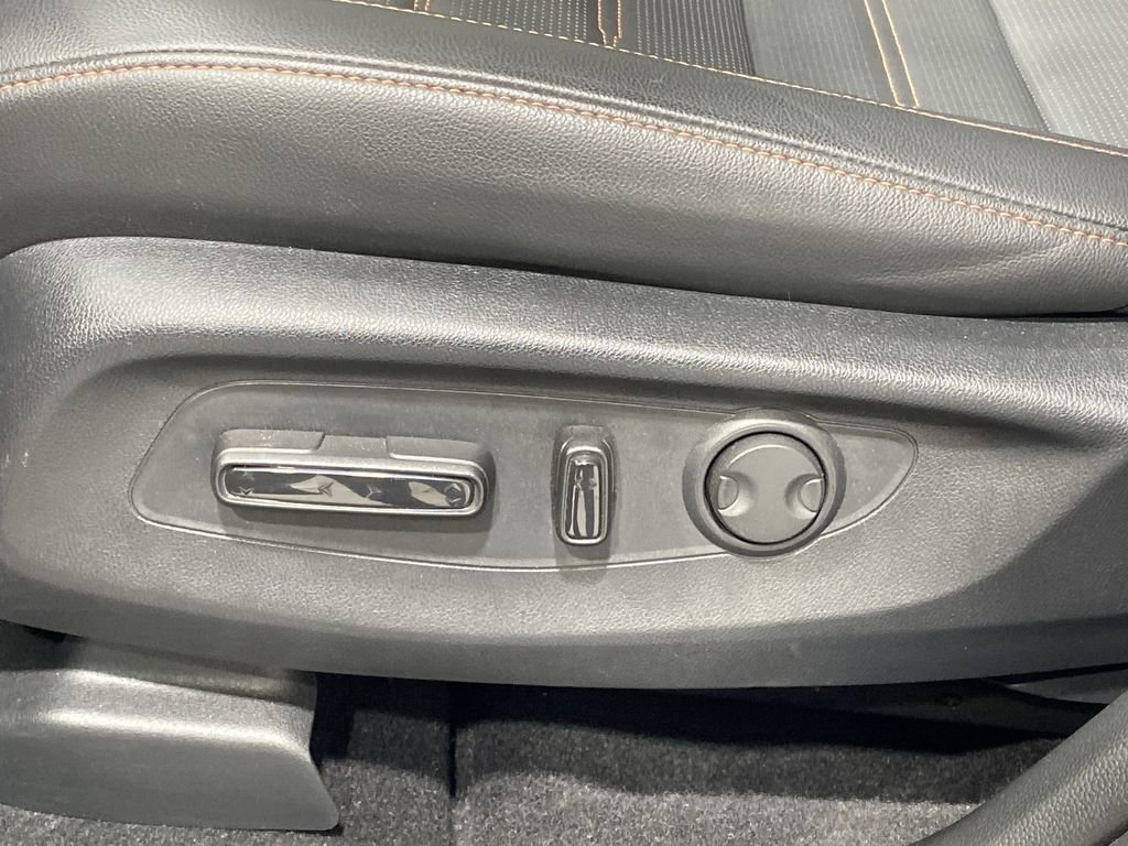 Used 2025 Honda CR-V Sport-L image 14