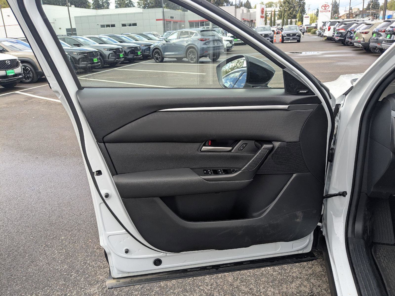 Used 2025 MAZDA CX-50 AWD 2.5 S w/ Weather Package image 17