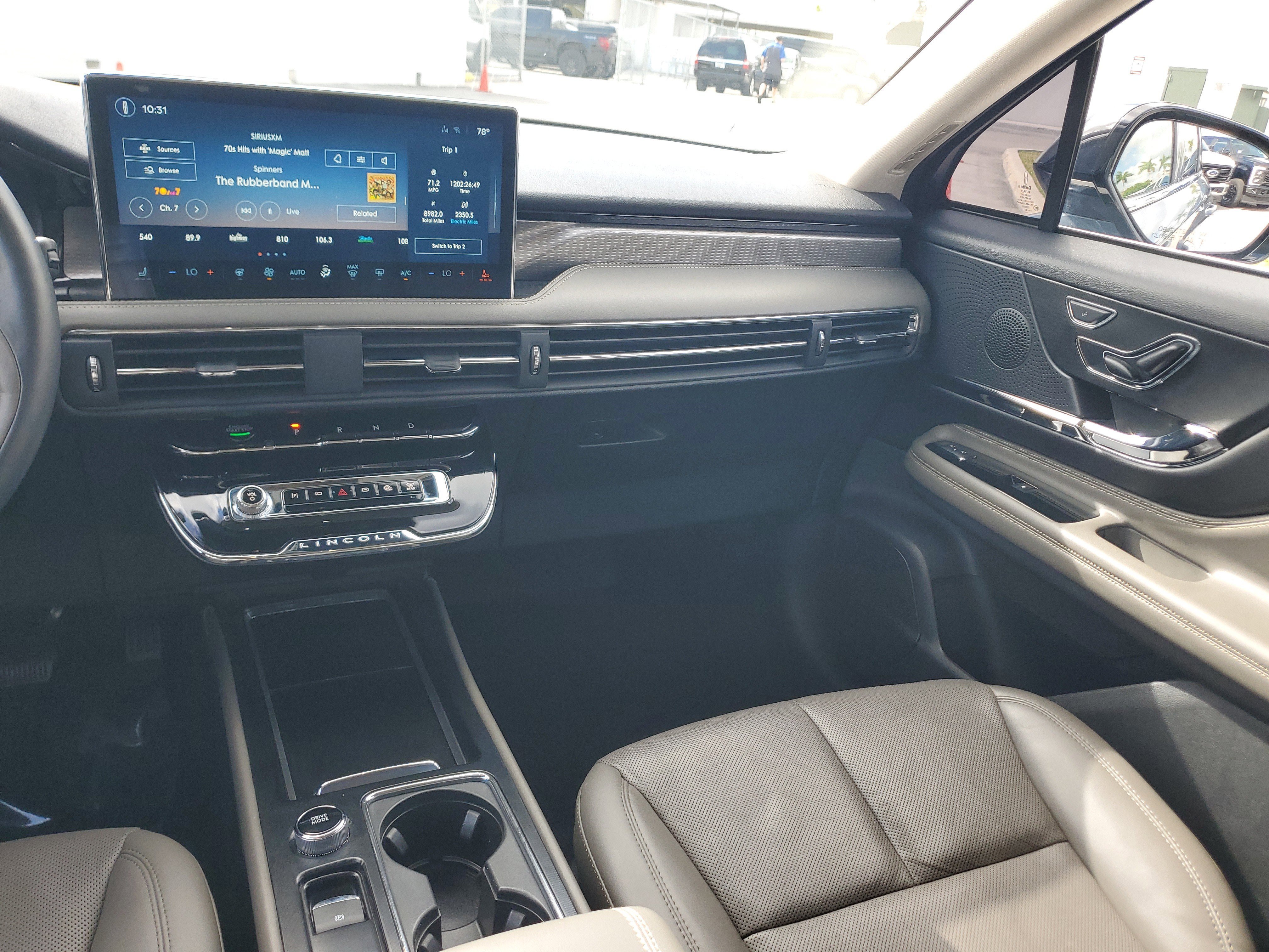 Used 2023 Lincoln Corsair Grand Touring w/ Equipment Group 301A image 17