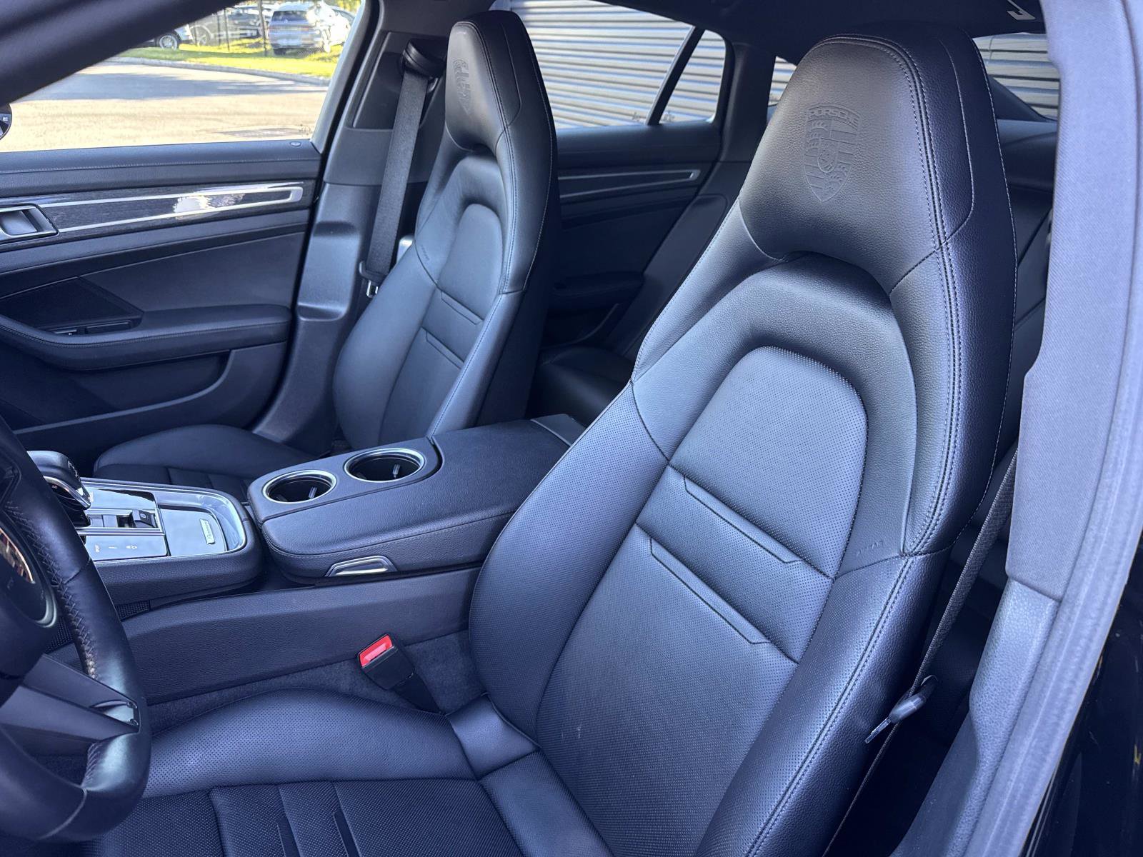 Certified 2023 Porsche Panamera Platinum Edition image 4