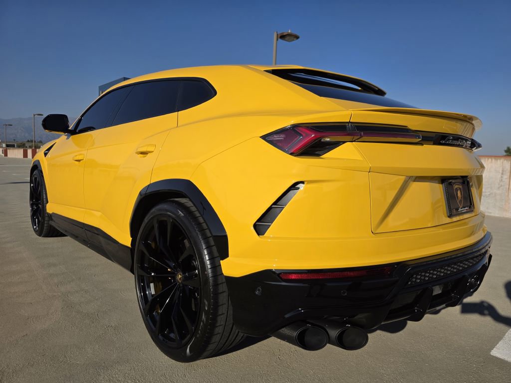 Used 2019 Lamborghini Urus image 10
