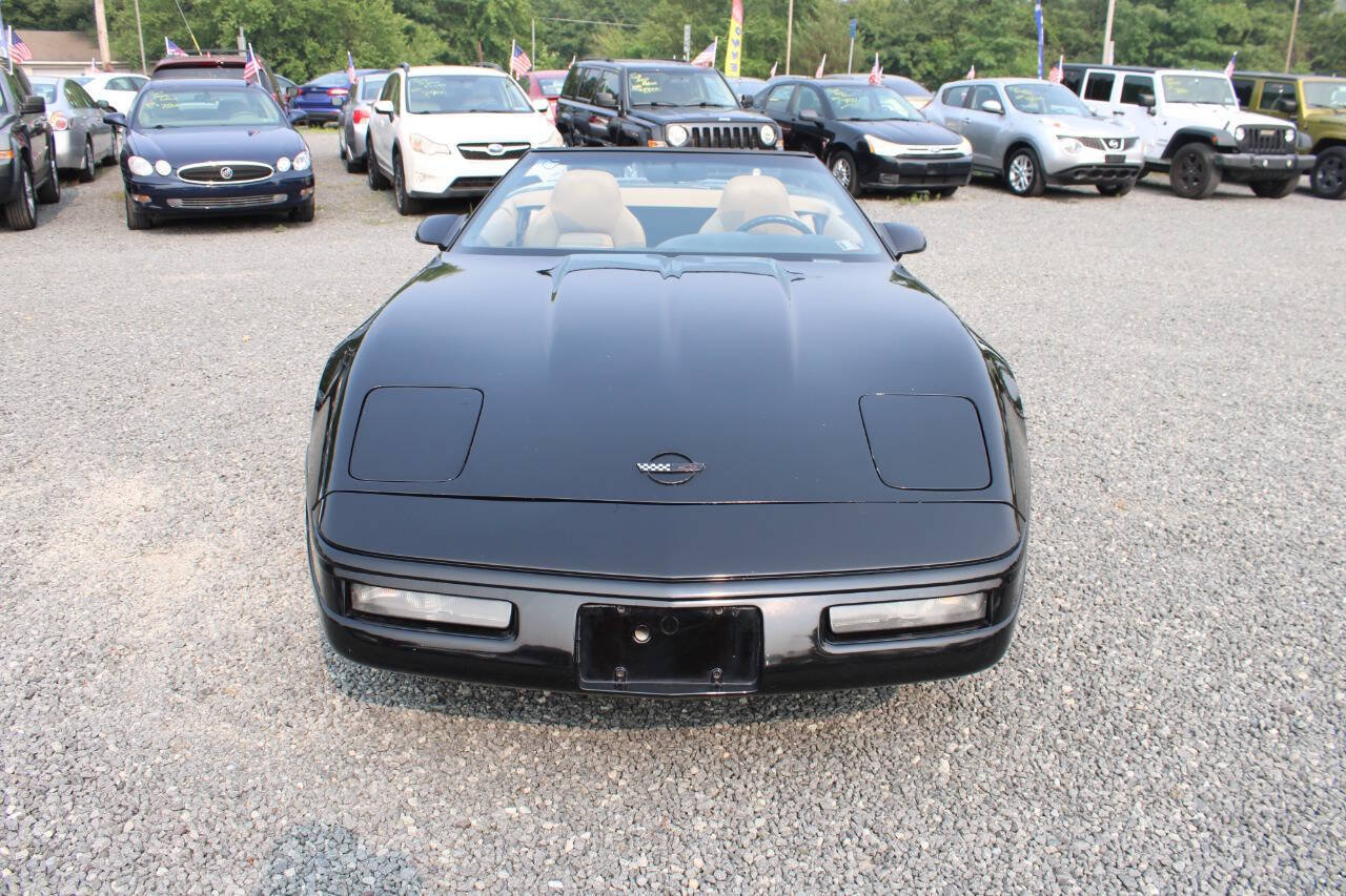 Used 1996 Chevrolet Corvette Convertible RWD image 3