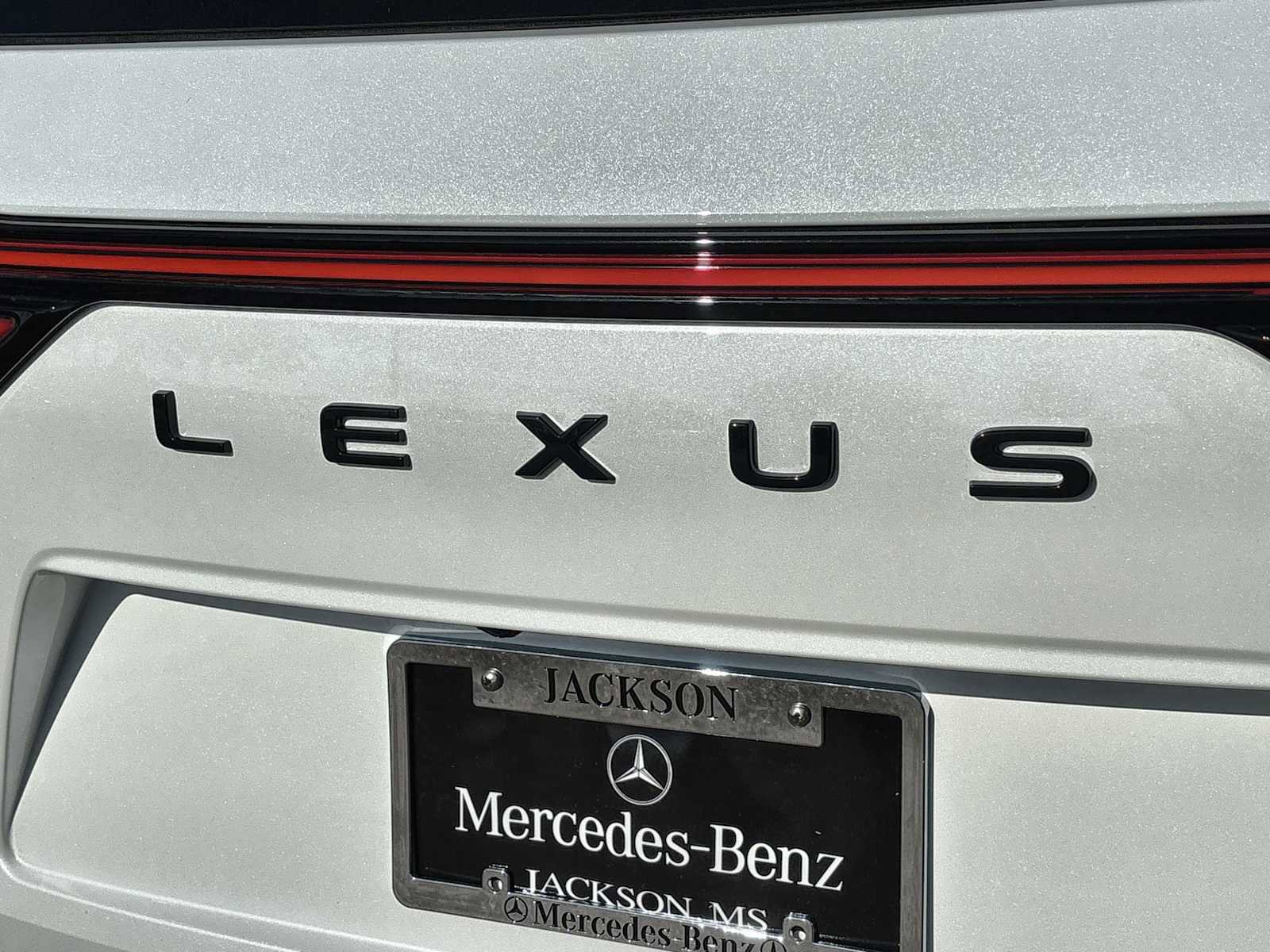 Used 2025 Lexus LX 700h F Sport image 16