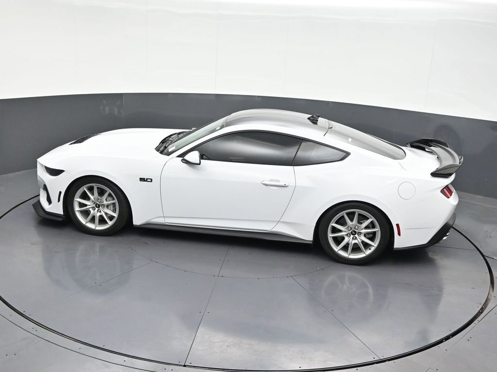 Used 2025 Ford Mustang GT RWD image 18