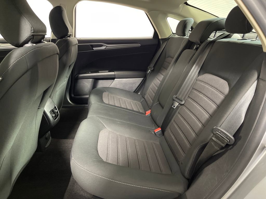Used 2020 Ford Fusion SE image 13