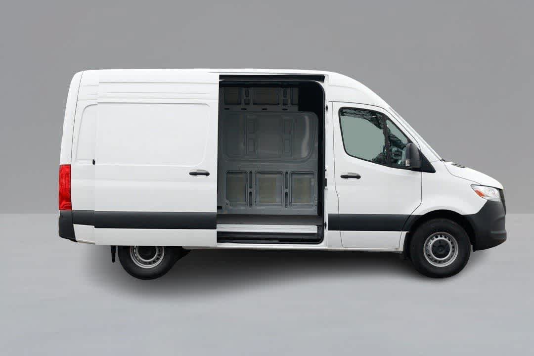 New 2025 Mercedes-Benz Sprinter 2500 image 9