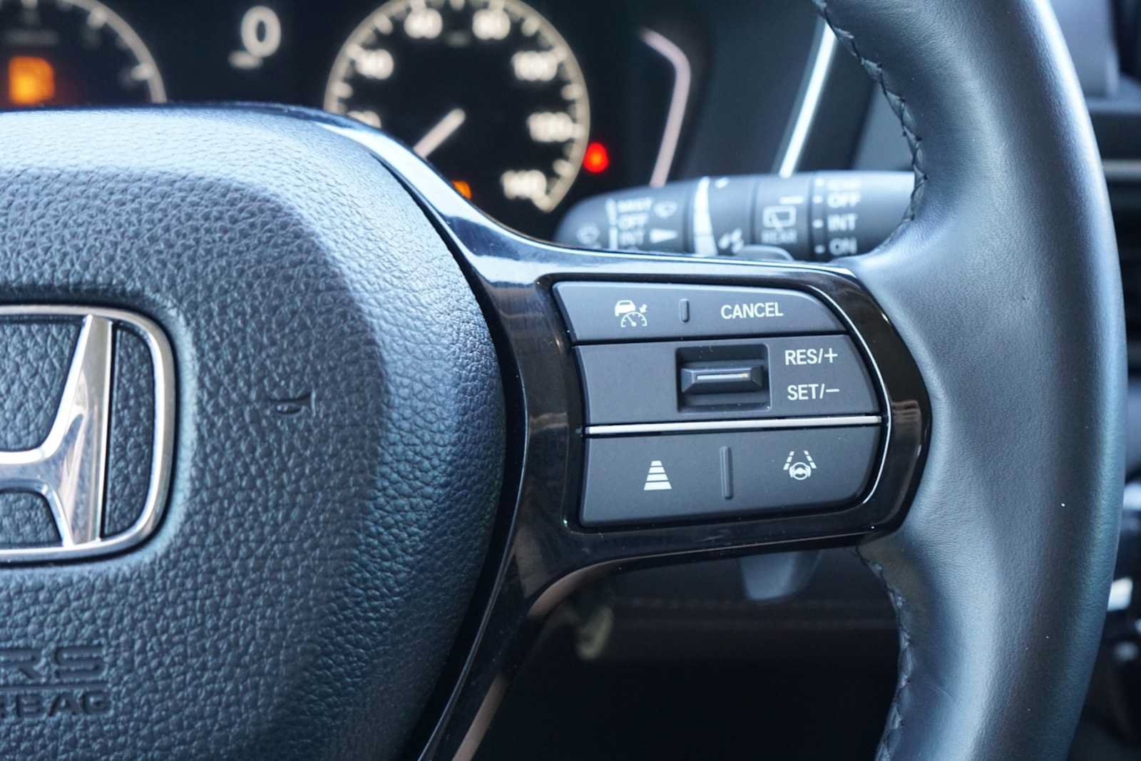 Used 2025 Honda Pilot EX-L image 13