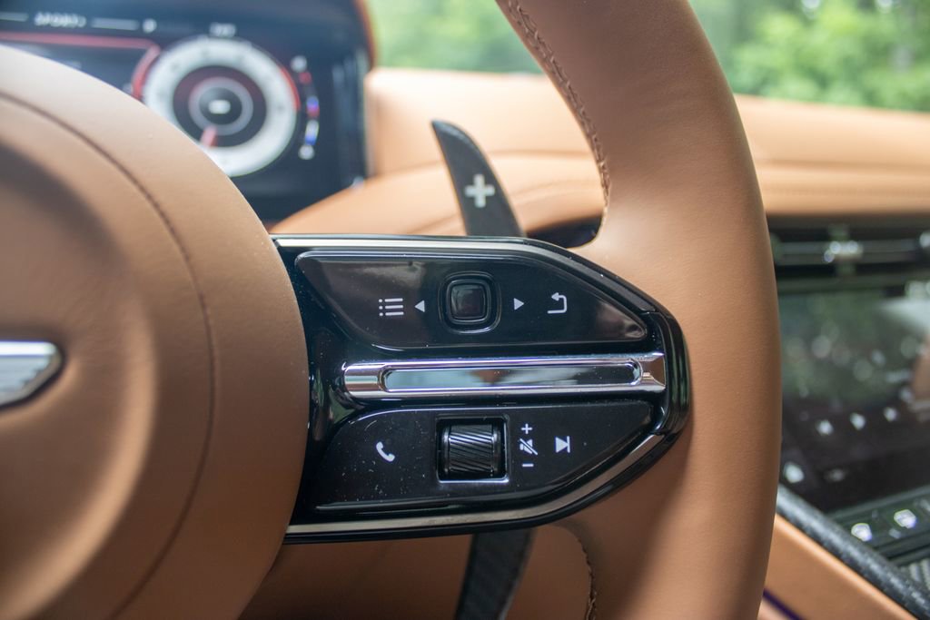 New 2025 Aston Martin DB12 Coupe image 14