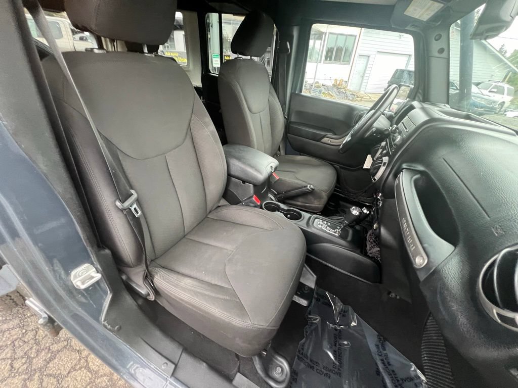 Used 2016 Jeep Wrangler Unlimited Sport w/ Power Convenience Group AWD/4WD image 11