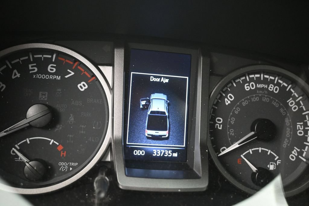 Used 2022 Toyota Tacoma SR5 w/ Technology Package RWD image 10